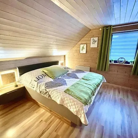 Lucky Piece Of Modern Retreat *