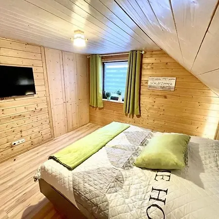 Lucky Piece Of Modern Retreat *
